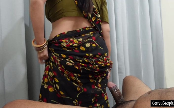 CurvyCumCouple69: Індійська жінка з великою дупою у позі зворотної наїзниці без сарі