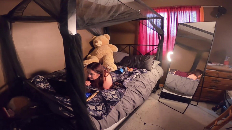 SexyNEBBW: Cewek semok seksi mainan seks dan toket live gopro