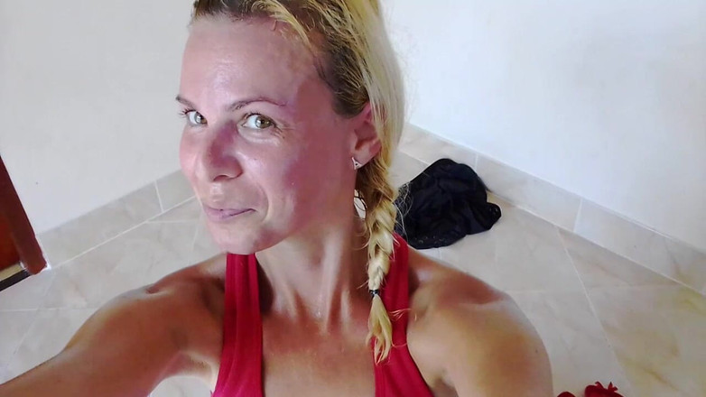 MissAnja_FH: Senaman dan tarian yang sangat berpeluh