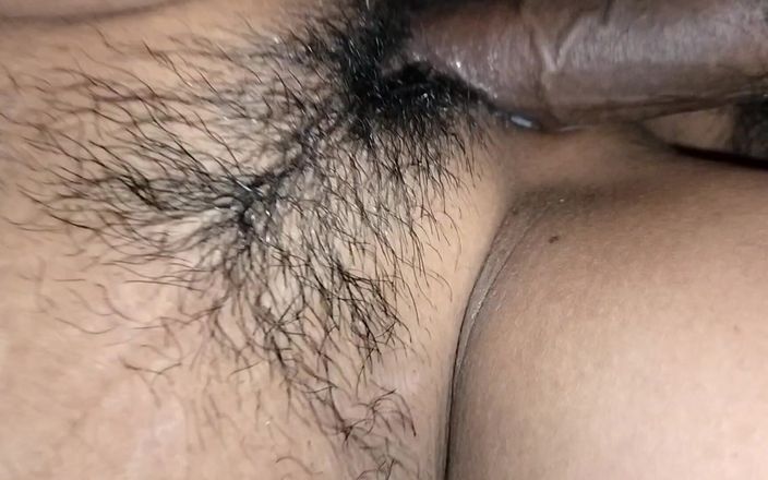 Xvideos monika: Bangladeşli köylü kız karısıyla eğleniyor anal seks videosu