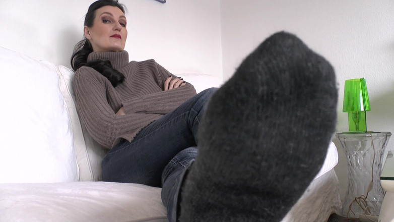 Lady Victoria Valente: Odore dei calzini sudati, e poi una scopata con le...