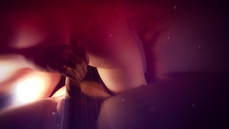 Moony: Een jonge kunstenaar maakt het langzaamste en meest sensuele werk