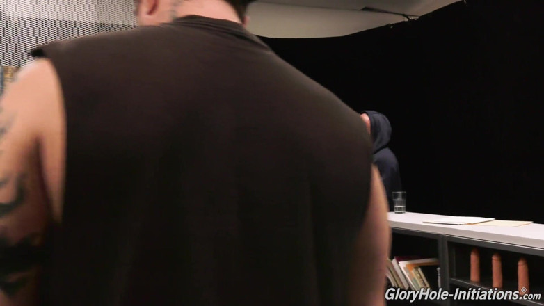 Gloryhole Initiations: Kinsley Karter a fost dependentă de găurile de glorie