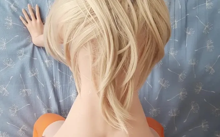 Welery: Cumshot on the Booty of a Cute Anime Sex Doll