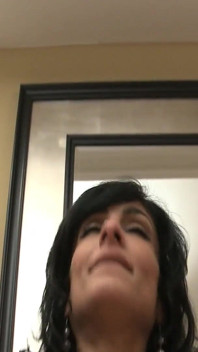 Cougar works cena 3: morena milf com peitões termina aula com uma foda com seu aluno
