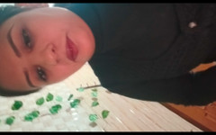 Hot Sis: バービーはトイレで服を脱いでいる