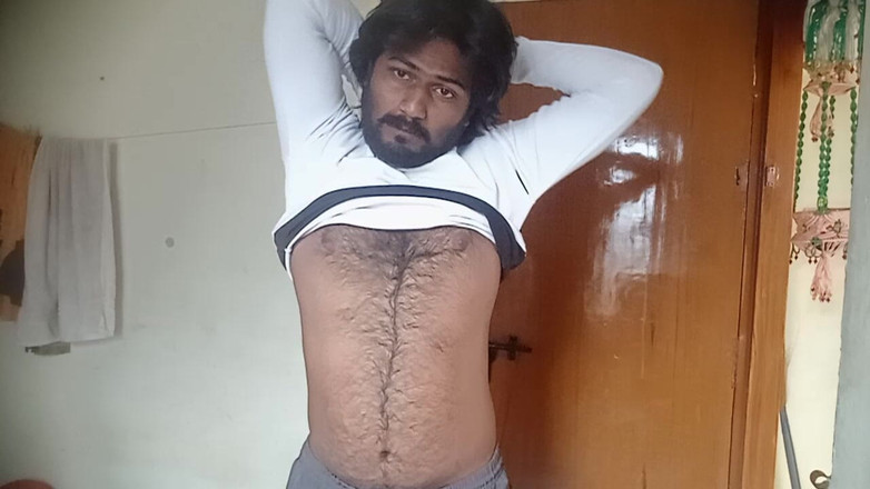 KUMBHA MANOJ KUMAR: Kouření prstem