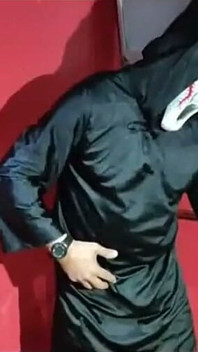 Duch pózuje