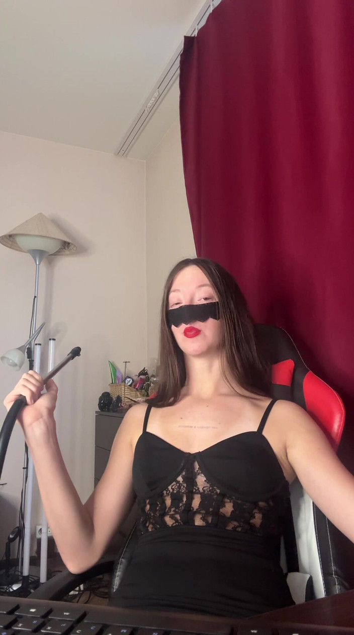 Skinny_lady69: Nie jesteś mężczyzną! Ty przegrany