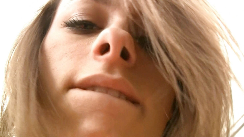 Pink Kitty: Riley Jensen tuổi teen nhỏ nhắn enoys cưỡi sybian