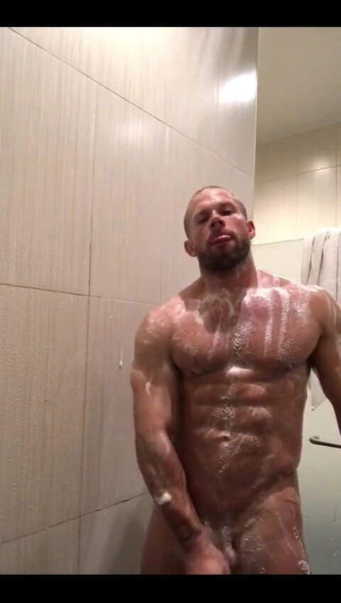 Leo Bayne: Schau dir mein kumpel an