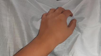 Lesbian-illusion: Поки моя дівчина навчається на іспиті, наша сусідка грає з моєю пиздою під ковдрою