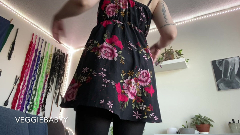 Veggiebabyy: Bratty Dom Pantyhose and Sundress Tease