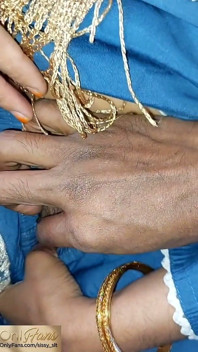 Hijabi Girl Outdoor Risky Oral Sex with Small Cock