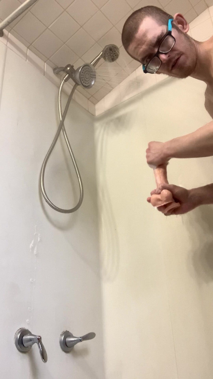 Denzel James: Denzel James Fickt Sich Unter Der Dusche Mit Seinem Spielzeug