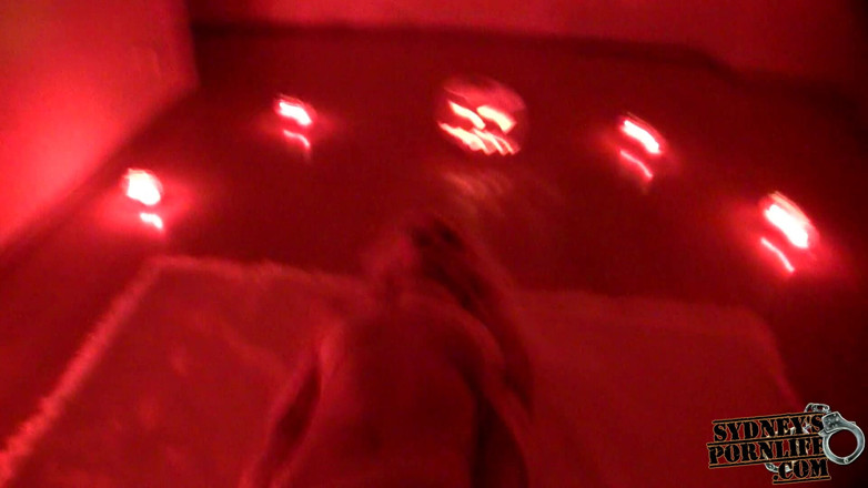 Sydneys porn life: Zombie mông to đã lợi dụng tôi!