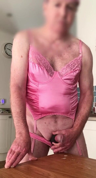 Bellhead: Pink fun