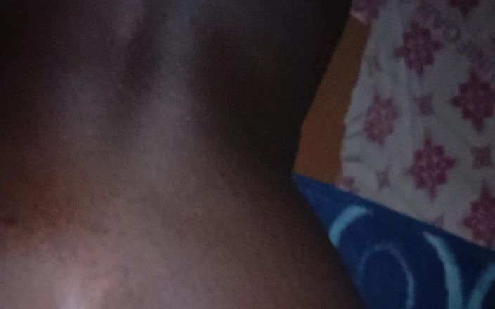 Yansh Fans: Ma Ebony houdt van de pik