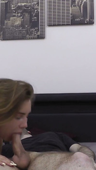 176 - 02 La ragazza scopa per sborrata