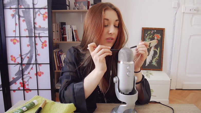 Madelaine_Rousset: Erotic ASMR - Wake up with me