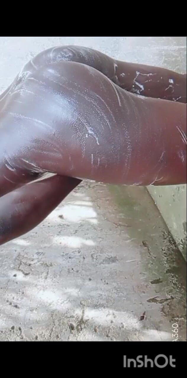 Hongi: Chico culona realmente trabajando su culo bien