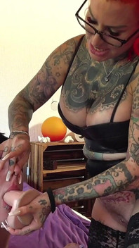 FFM! Punk flicka blev knullad, pissed på och knullad i röpan!