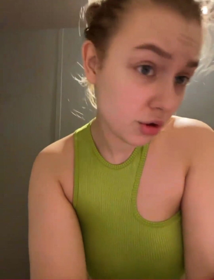 JuiceLussie: Squirting estremo. Una calda scopata anale con un bbc