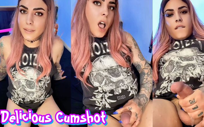 EmmaInkTrans: Beautiful Tattooed Trans Girl Masturbates and Has Incredible Cumshot