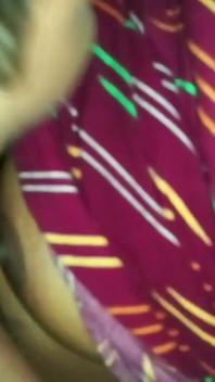 Mătușă indiană Sunidhi la miezul nopții sex fierbinte cu iubitul