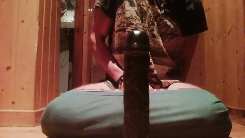 Culopeke: Je cherche un gros et gros pénis pour faire des...