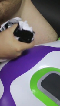 Nadmuchiwany statek kosmiczny pływać