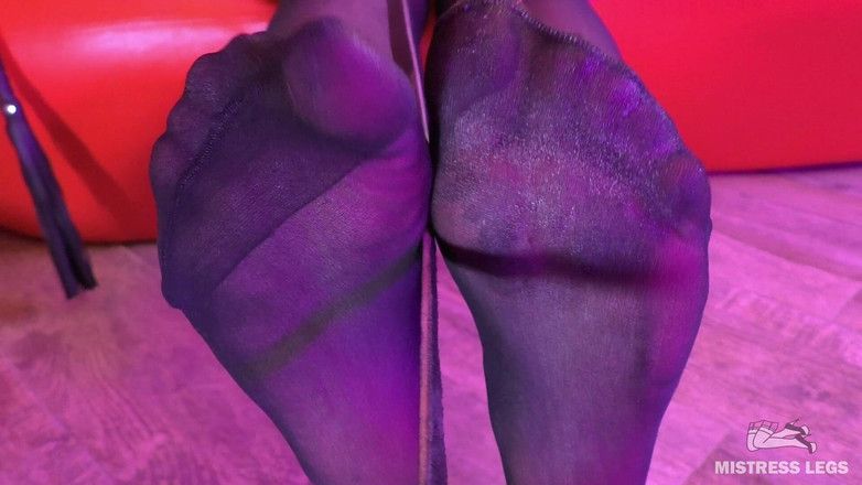 Mistress Legs: Fawning ai piedi della padrona stivali a tacco alto e...