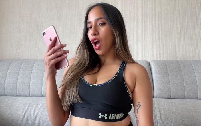 Goddess Alexa femdom: Čichání k vašim nevlastním legínám Fetiš nevlastní sestra