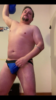 It Was Inspiring to Work Out Watching Porn. Spoiler: I End up Jerking off
