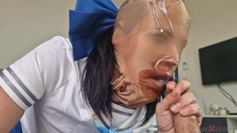 Nylon Xtreme: POV Katy Kat Umhüllung gegen massives abspritzen