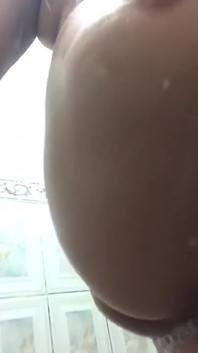 I Get Really Slut While I'm in the Shower