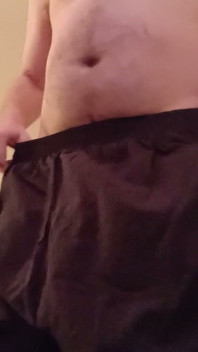 Pantaloni negri lungi și scurți