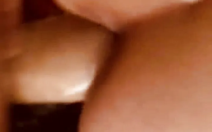 MzKiTTy91: Mega cazzo sborra sul culo con pawg