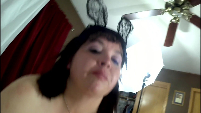 SexyNEBBW: Sexy BBW Easter bunny fuck n suck