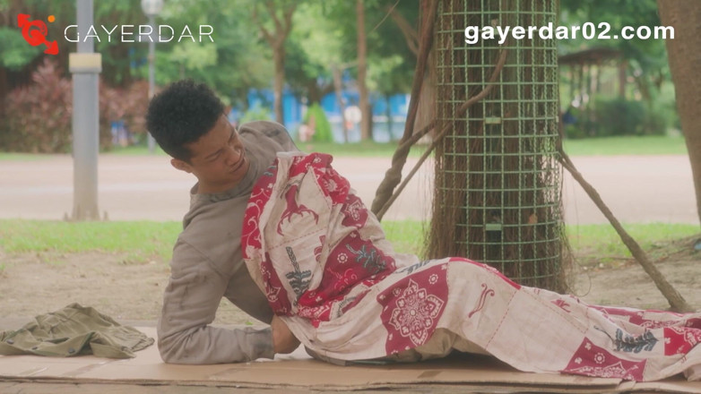 GAYERDAR: Gd-008-social Worker Uses Acupuncture Points to Send Warmth/repay the Kindness...