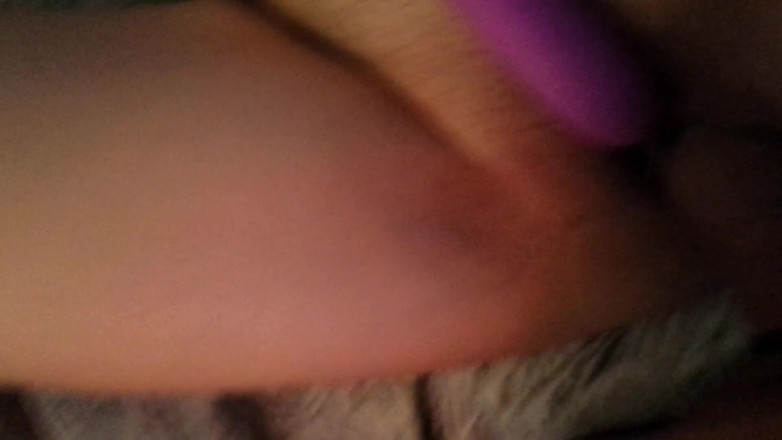 Morningwood: Pov una calda figa bagnata e succosa che squirta dappertutto...