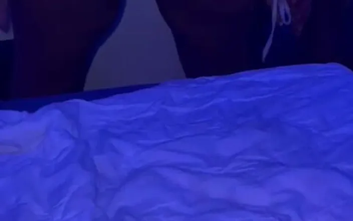 Caramela Sluty Wife: Twerking Perfect Body Big Black Ass Booty Showing off the...