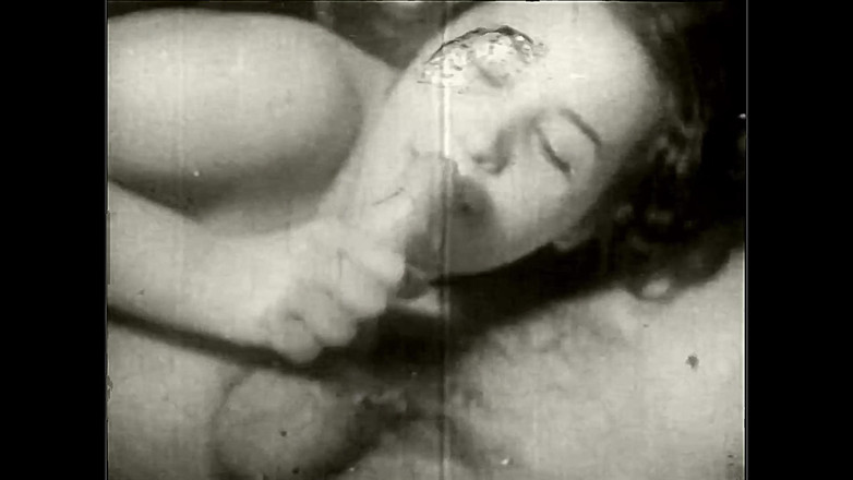 Vintage Erotic Archive: トップビュー:雲の中のエロティシズム-4Kで復元