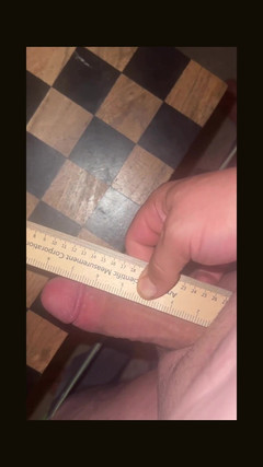 Dick Pants: 私たちは皆、より大きなウィンナーを望んでいます