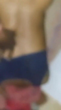 Wideo po raz pierwszy z przyrodnią siostrą