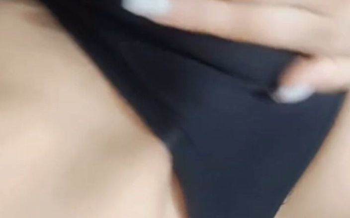 Hot-bhabhi-7668: Můj manžel přítel přišel do mého domu a šukal jsem celou...