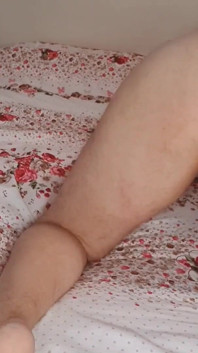 Moja żona testuje mojego głodnego dupka za pomocą Black Butt Plug. Ona mnie pieprzy, dając szorstką robotę