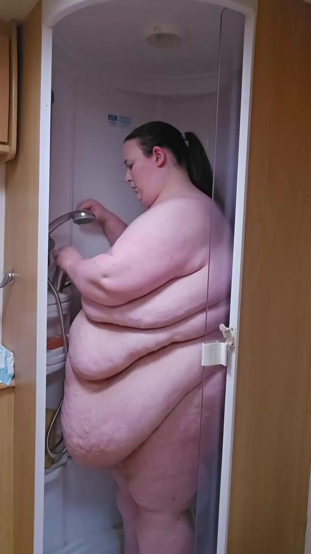 Squeeze Into the Shower with Me and My Belly (SSBBW Lady Brads) Squeeze Into the Shower with Me and My Belly (SSBBW Lady Brads)