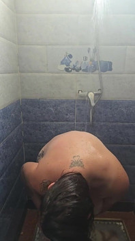 Jade Shaving Her Hairy Pussy and Legs in the Shower