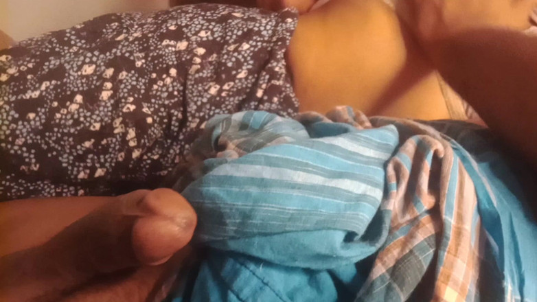 BanglaSexy24: Câu chuyện tình dục của vợ và chồng tại nhà...